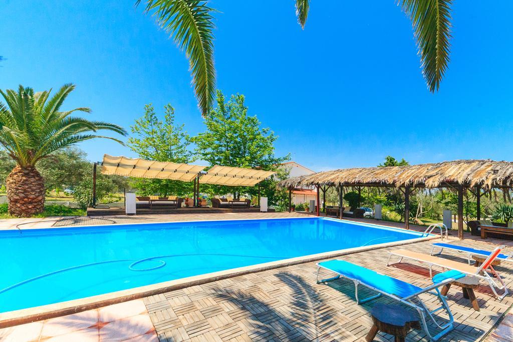 Kissos Apartments Vourvourou Exteriér fotografie